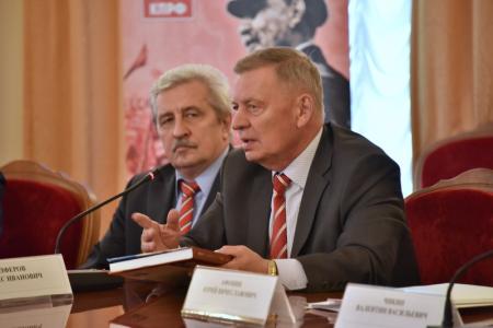Г.А. Зюганов провел второе заседание Юбилейного комитета по подготовке к празднованию 100-летия Великой Октябрьской социалистической революции