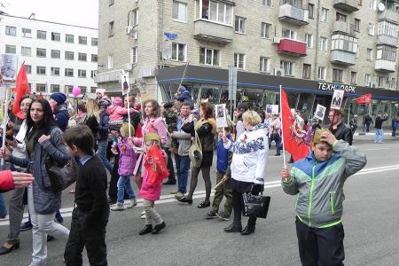 Белгородские коммунисты и союзники партии приняли участие в шествии «Бессмертного полка»