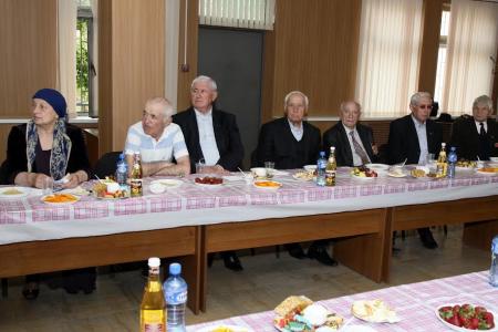 В Кабардино-Балкарском республиканском комитете КПРФ состоялось чествование ветеранов