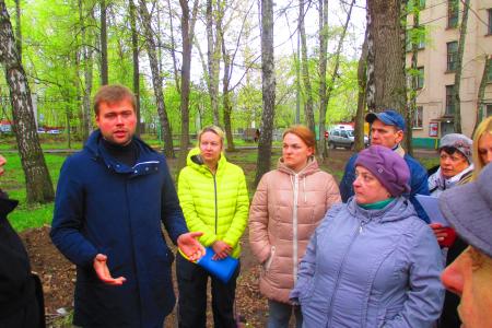 Депутат Мосгордумы Леонид Зюганов провёл общественные инспекции и встречи с жителями ветхих зданий, не включённых в программу реновации