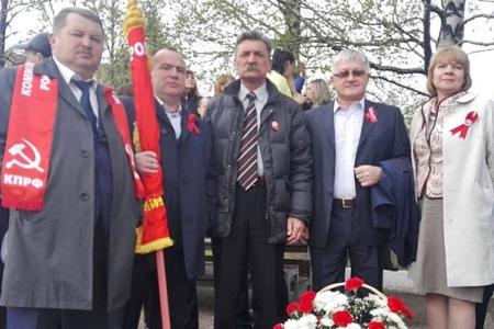 Казанские коммунисты приняли участие в шествии «Бессмертный полк»