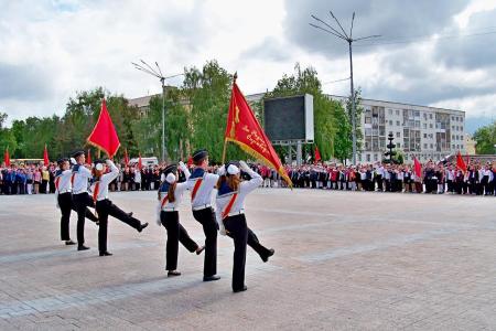 19 мая в Орле приняли в пионеры 500 школьников