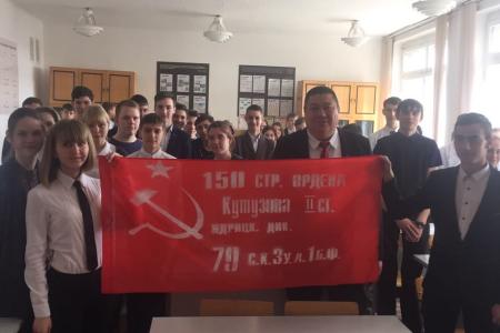 Город-герой Волгоград. Депутат-коммунист Евгений Шаманаев продолжает серию уроков "Знамя Победы"
