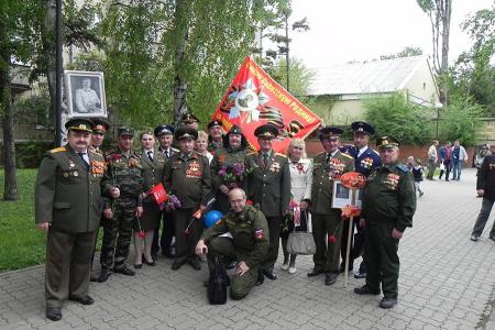 Белгородские коммунисты и союзники партии приняли участие в шествии «Бессмертного полка»