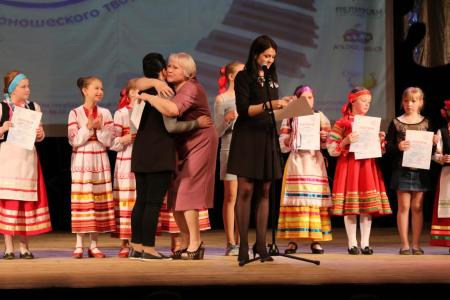 В Белгороде при поддержке КПРФ и ЛКСМ масштабно прошел региональный отборочный тур Всероссийского детского и юношеского конкурса «Земля талантов»