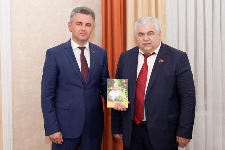 К. К. Тайсаев встретился с главой Приднестровского государства В. Н. Красносельским.