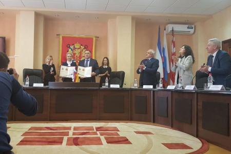 Казбек Тайсаев принял участие в открытии бюста Герою Советского Союза Хаджи-Умару Джиоровичу Мамсурову в Крыму