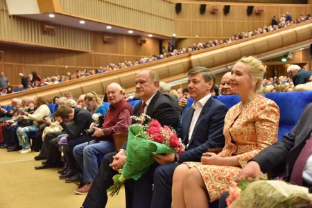 Г.А. Зюганов принял участие в праздничном концерте "Будем жить!" в Большом Кремлевском дворце