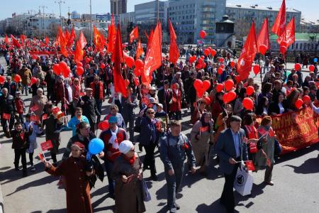 Свердловские коммунисты отметили Первомай многотысячной акцией протеста