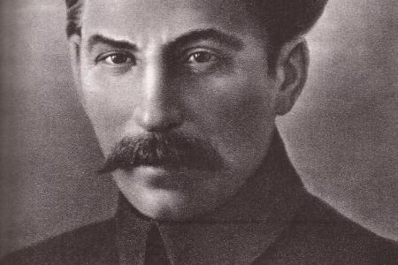 Проект KPRF.RU "Хроника революции". 1 мая 1917 года: В городах России прошли первомайские манифестации и митинги, министр иностранных дел П.Н. Милюков направил ноту правительствам стран Антанты о продолжении войны
