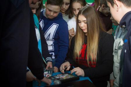 Марьяна Наумова в девятый раз посетила Донбасс