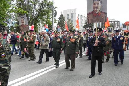 Белгородские коммунисты и союзники партии приняли участие в шествии «Бессмертного полка»