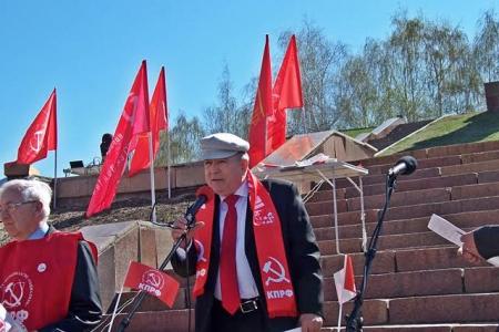 «Да здравствует 1 мая!» В Казани прошёл митинг регионального отделения КПРФ