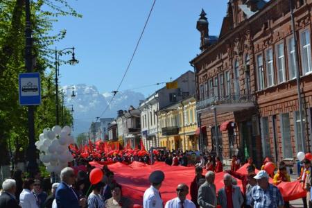 Коммунисты Северной Осетии праздничной демонстрацией отметили 1 Мая – День Международной солидарности трудящихся
