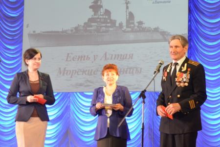 «Есть у Алтая морские границы!». Коммунисты провели большой концерт в городе Барнауле