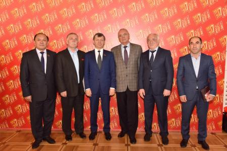 В Москве открылся XVII съезд КПРФ