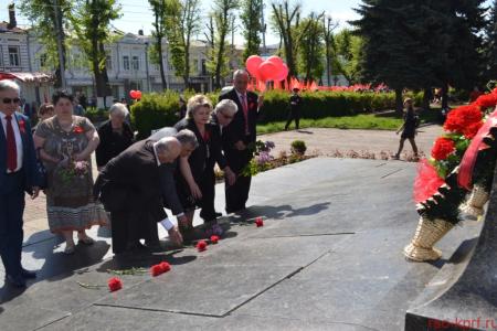 Мир! Труд! Май! В Северной Осетии прошла грандиозная демонстрация КПРФ