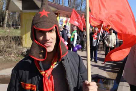 Ленинградская область: В первомайском строю