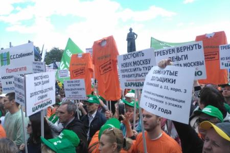 Андрей Клычков выступил на митинге «За права москвичей!» на Суворовской площади
