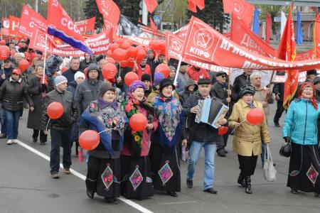 Алтайский край. Торжественная демонстрация и митинг КПРФ в Барнауле
