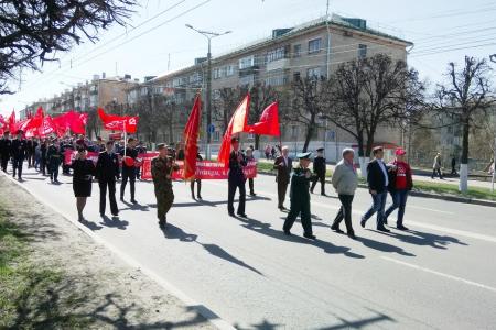 Первого мая знамена КПРФ украсили улицы столицы Чувашии