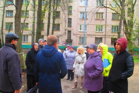 Депутат Мосгордумы Леонид Зюганов провёл общественные инспекции и встречи с жителями ветхих зданий, не включённых в программу реновации