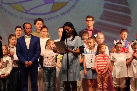 В Белгороде при поддержке КПРФ и ЛКСМ масштабно прошел региональный отборочный тур Всероссийского детского и юношеского конкурса «Земля талантов»