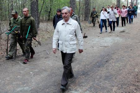 ​Челябинские коммунисты продолжили акцию  «Наш бор – наш дом»