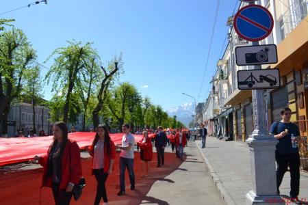 Мир! Труд! Май! В Северной Осетии прошла грандиозная демонстрация КПРФ