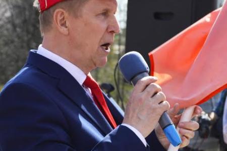 Ивановские коммунисты шествием и митингом отметили День международной солидарности трудящихся