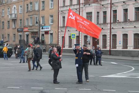 Псковское областное отделение КПРФ приняло участие в праздновании Дня Победы