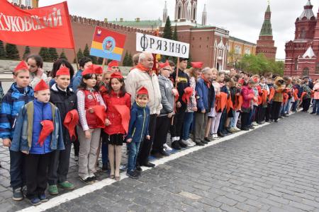 "Взвейтесь кострами синие ночи". Концерт в Колонном зале Дома Союзов, посвященный 95-летию пионерии