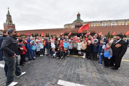 "Взвейтесь кострами синие ночи". Концерт в Колонном зале Дома Союзов, посвященный 95-летию пионерии