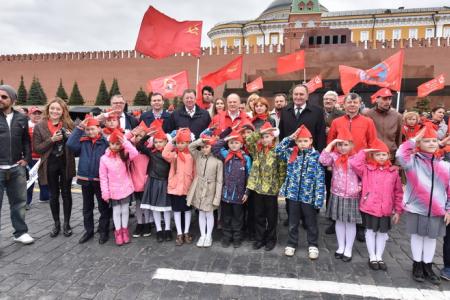 "Взвейтесь кострами синие ночи". Концерт в Колонном зале Дома Союзов, посвященный 95-летию пионерии