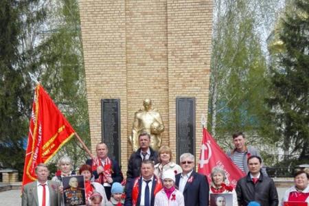 Казанские коммунисты приняли участие в шествии «Бессмертный полк»
