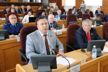 Предложения фракции КПРФ по снижению налогового бремени в Амурской области заблокировали «единороссы»