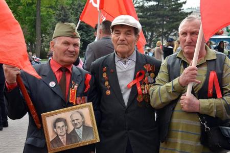 Коммунисты и комсомольцы Ростова-на-Дону провели традиционный митинг в честь Победы Советского народа над фашизмом