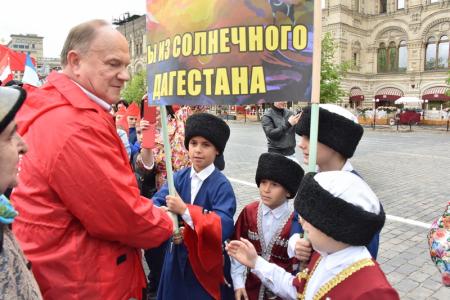 "Взвейтесь кострами синие ночи". Концерт в Колонном зале Дома Союзов, посвященный 95-летию пионерии
