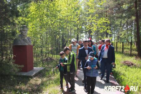 Тюменские коммунисты провели фестиваль дружбы народов, посвященный Дню пионерии