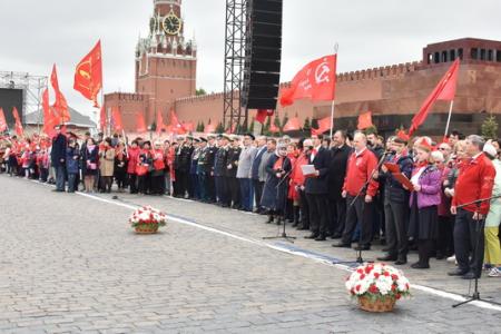 "Взвейтесь кострами синие ночи". Концерт в Колонном зале Дома Союзов, посвященный 95-летию пионерии