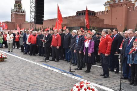 "Взвейтесь кострами синие ночи". Концерт в Колонном зале Дома Союзов, посвященный 95-летию пионерии