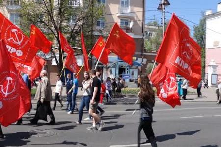 Н.Н. Иванов принял участие в Первомайской демонстрации трудящихся Курска
