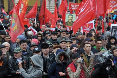 Подмосковные коммунисты приняли активное участие в митинге и шествии в честь Дня Победы в Москве
