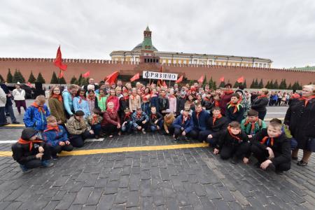 "Взвейтесь кострами синие ночи". Концерт в Колонном зале Дома Союзов, посвященный 95-летию пионерии