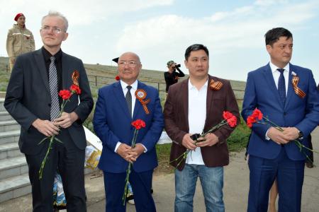 Калмыкия. Коммунисты приняли участие в митинге памяти воинов 28-й Армии близ поселка Хулхута