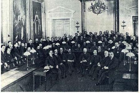 Проект KPRF.RU "Хроника революции". 10 мая 1917 года: Отменена цензура печати, Всероссийская Конференция РСДРП(б) приняла внесенные В.И. Лениным резолюции о войне и об отношении к Временному правительству