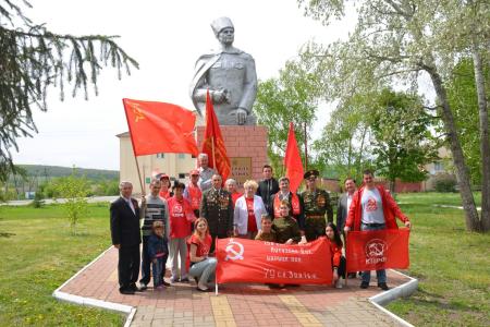Белгородская область. Коммунисты и комсомольцы провели ежегодный мотоавтопробег в Валуйском районе, посвящённый Дню Победы