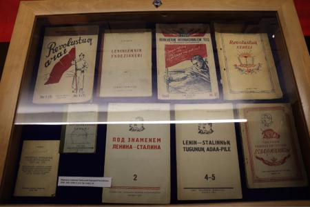 «Ночь в музее». Тувинские коммунисты посетили экспозицию к 100-летию Великого Октября