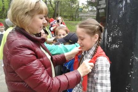 Татарстан, Нижнекамск. Торжественная линейка, посвящённая Дню пионерии