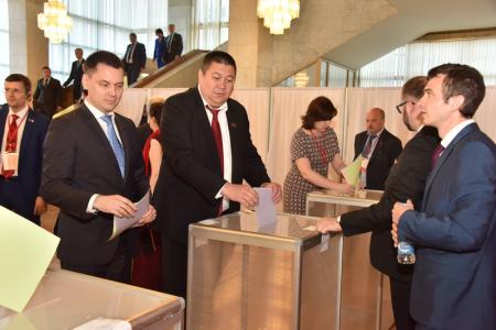 В Москве открылся XVII съезд КПРФ